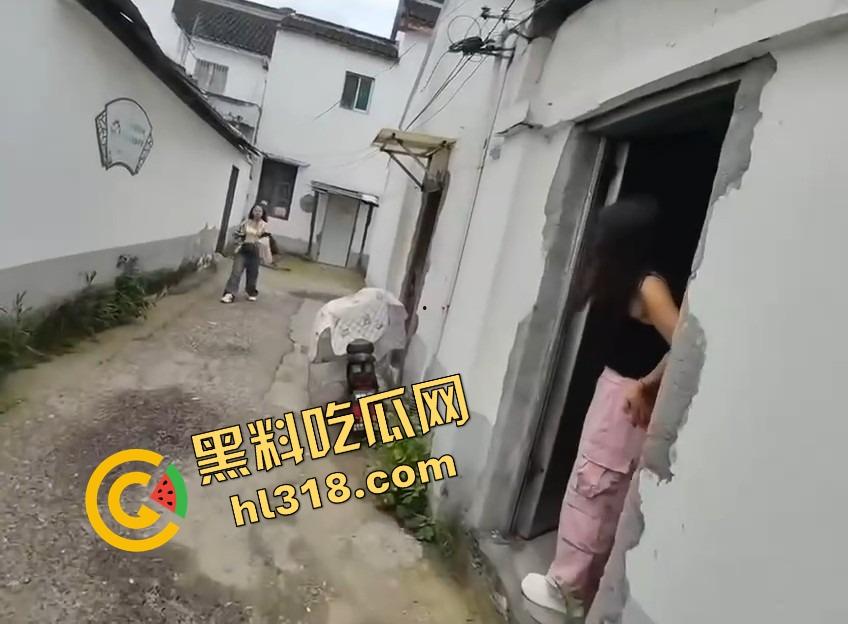 爱情小巷24小时快餐探店需谨慎，支付宝微信成证据链，早起的鸡才有巴吃，别吃个快餐人进去了！-7