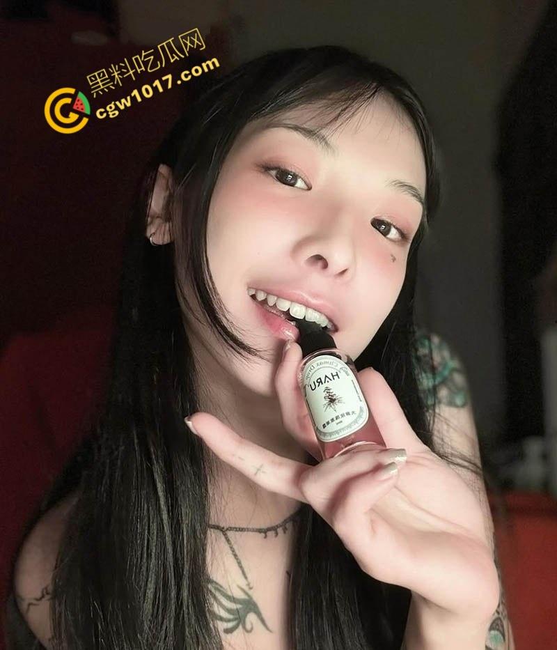 极品符文战士【路奈】自拍性爱视频流出：口技无双被网友疯狂点赞，粉嫩奶头与男友鸡巴共舞，淫靡画面震惊全网！-5