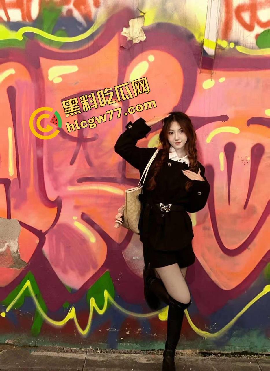 河北邯郸学院『夏可』分手后直接变公共炮台 舔狗舔三年屁眼插肛塞 金主三天姿势换着艹！-1