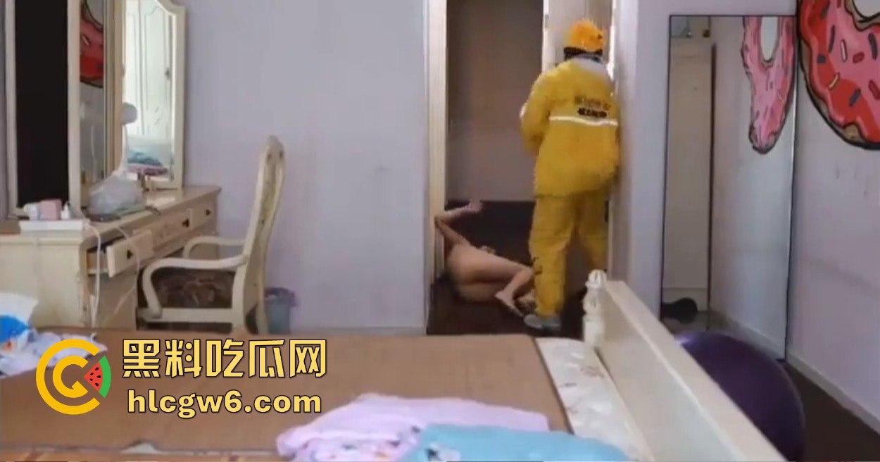 美团宣传片送炮小哥出新高度，剧情堪比三级片，男主日完逼拔屌无情跑得比外卖还快，裤子穿好全程不带犹豫！-3