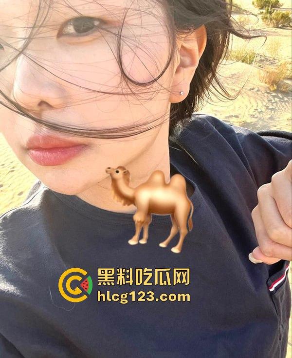 北京外国语大学单眼皮美女校花『俞佳佳』身穿情趣黑丝极致诱惑 被后入抽插-3