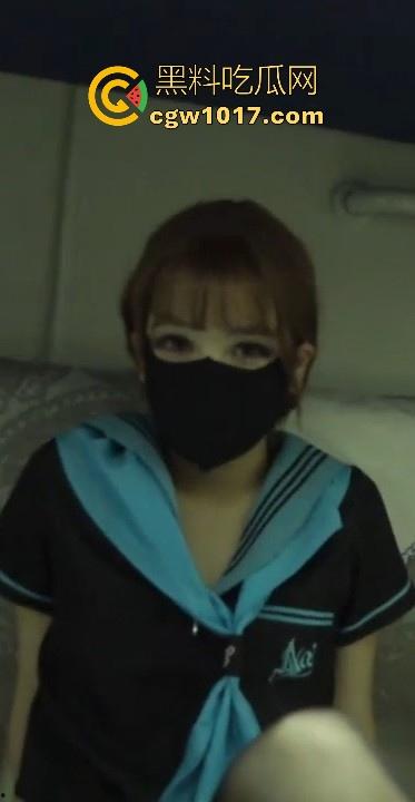 大神挑战长途火车上调教反差嫩模，开档黑丝jk妹玩跳蛋自慰，跳蛋一开把小逼震到淫水狂飙，卧铺秒变移动淫窝！-7