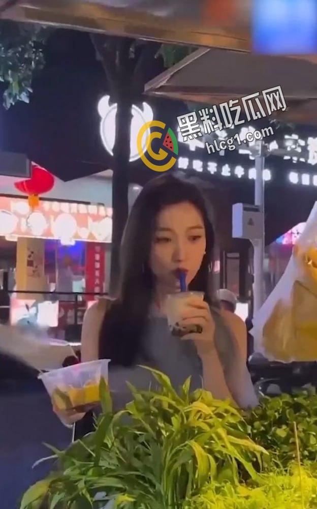 京爷豪掷30万买小米SU7 只为操极品长腿辣妹人妻女销售 无套内射视频曝光！-3