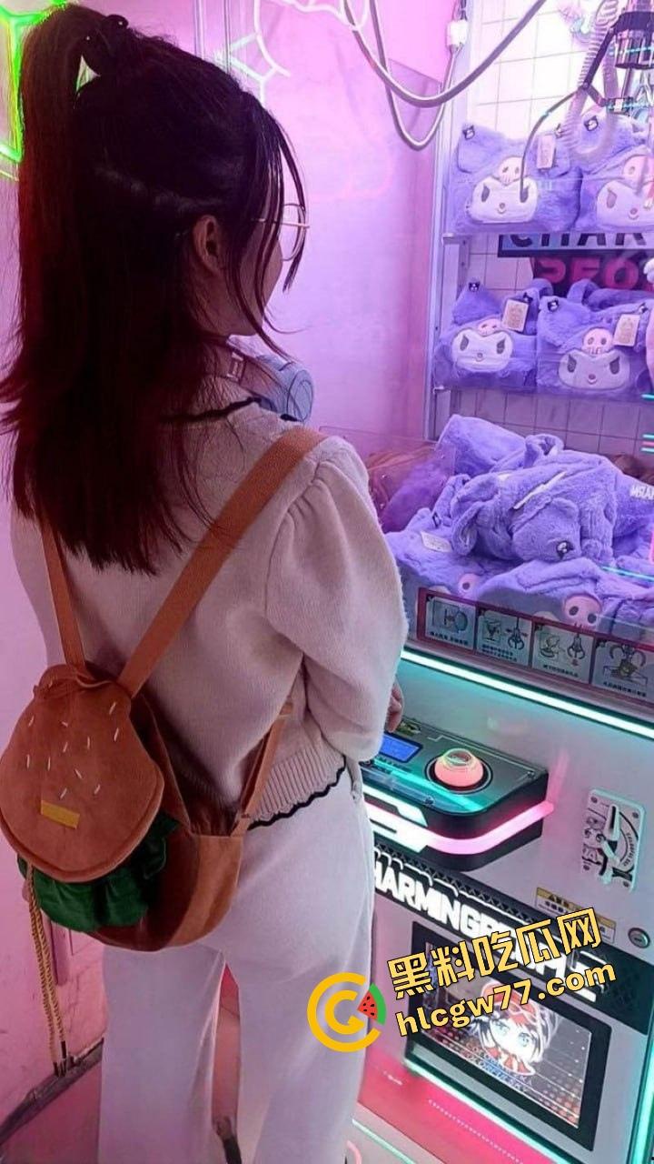 柳州卖水果老表勾搭学生妹约炮炫耀，清纯校花被操到喷水，视频流出辣眼睛！-9