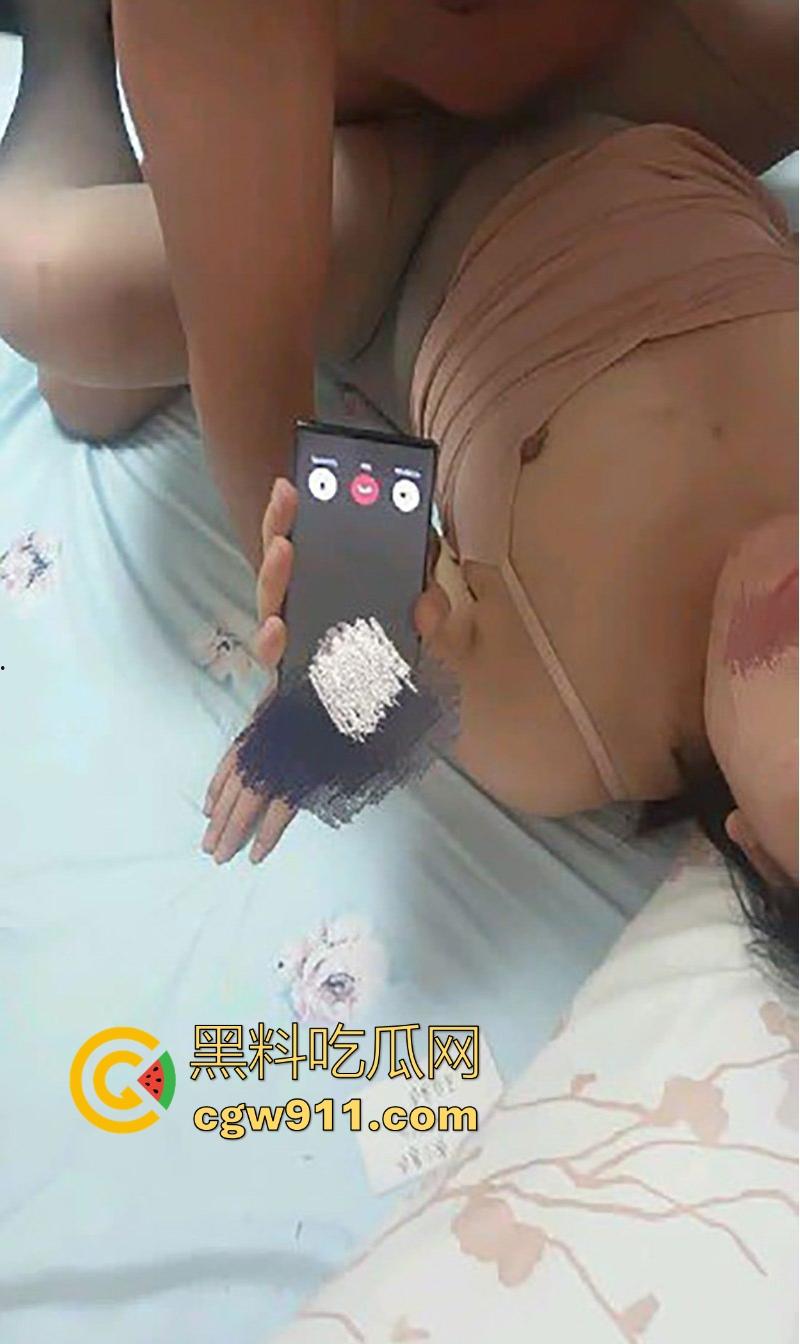 语音通话指导我操老妈，一边听着，一边指挥，骂老妈是骚逼，刺激到下边湿的一塌糊涂！-5