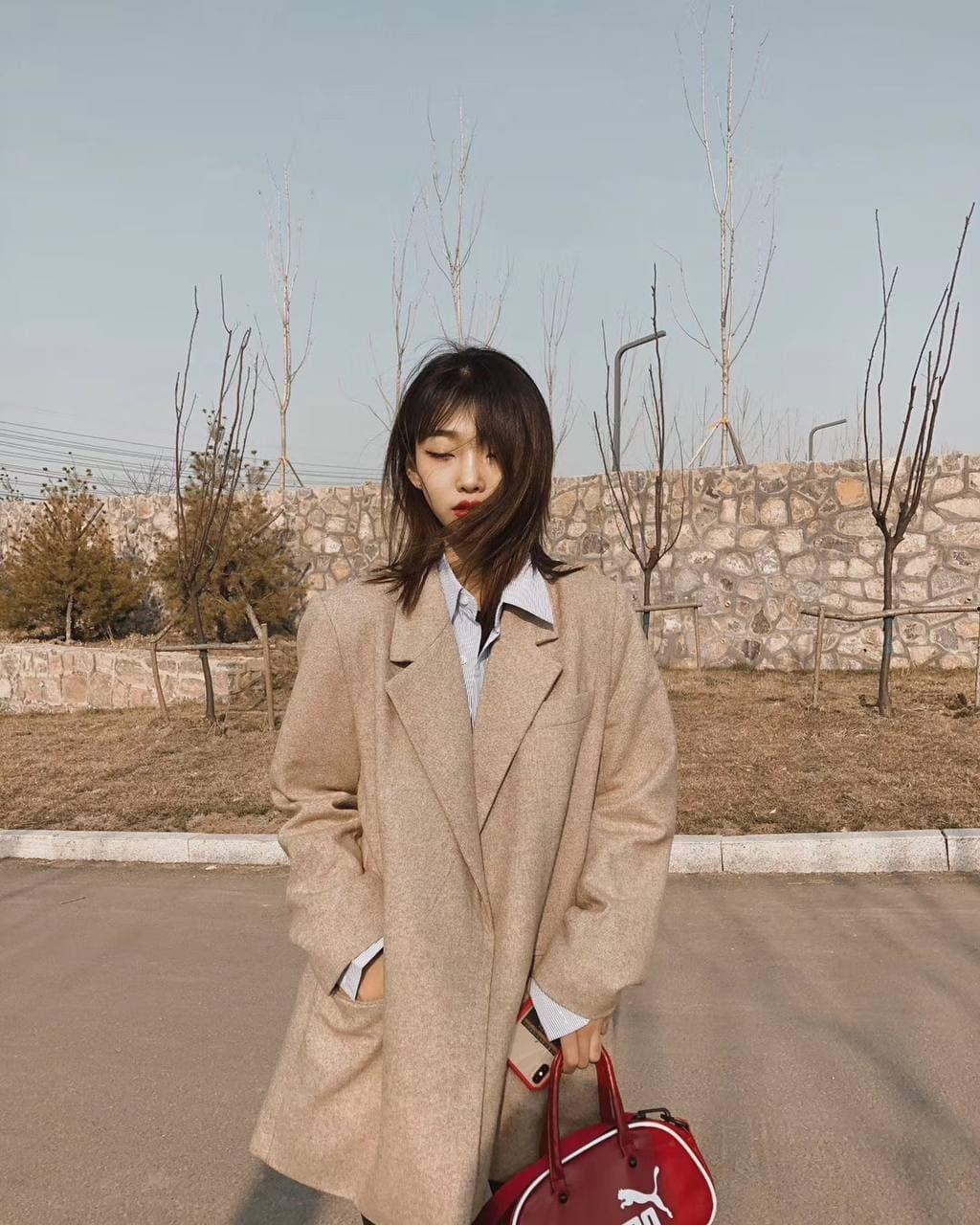 广东外语外贸大学校花【谢婉婷】勾引老师性感自拍流出  小穴粉嫩 酥胸荡漾 哪个老师顶得住这种诱惑-4