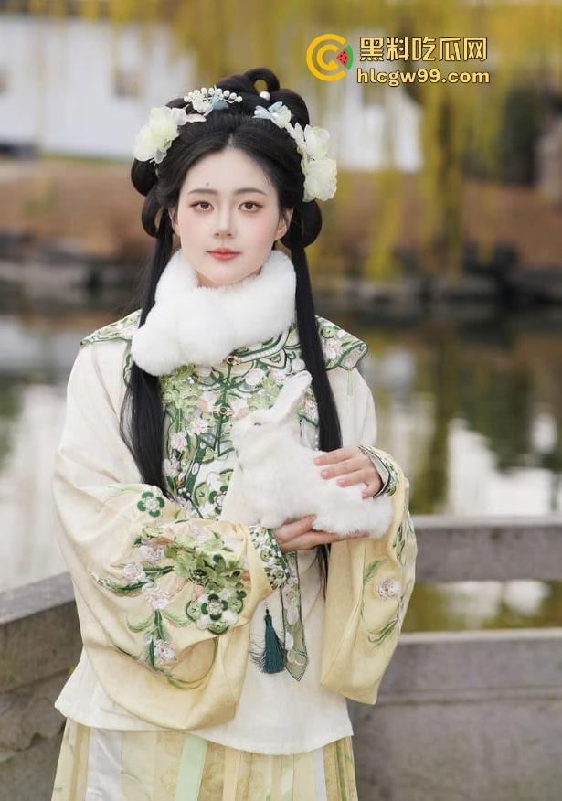 美国加州艺术学院中国留学生『庄梦涵』 被白人虐待杀害 生前是个福利姬流出大量私拍 现被虐杀也是可怜!-3