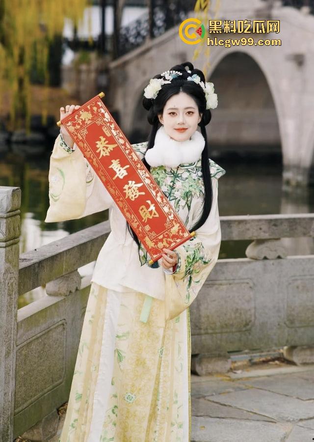 美国加州艺术学院中国留学生『庄梦涵』 被白人虐待杀害 生前是个福利姬流出大量私拍 现被虐杀也是可怜!-4