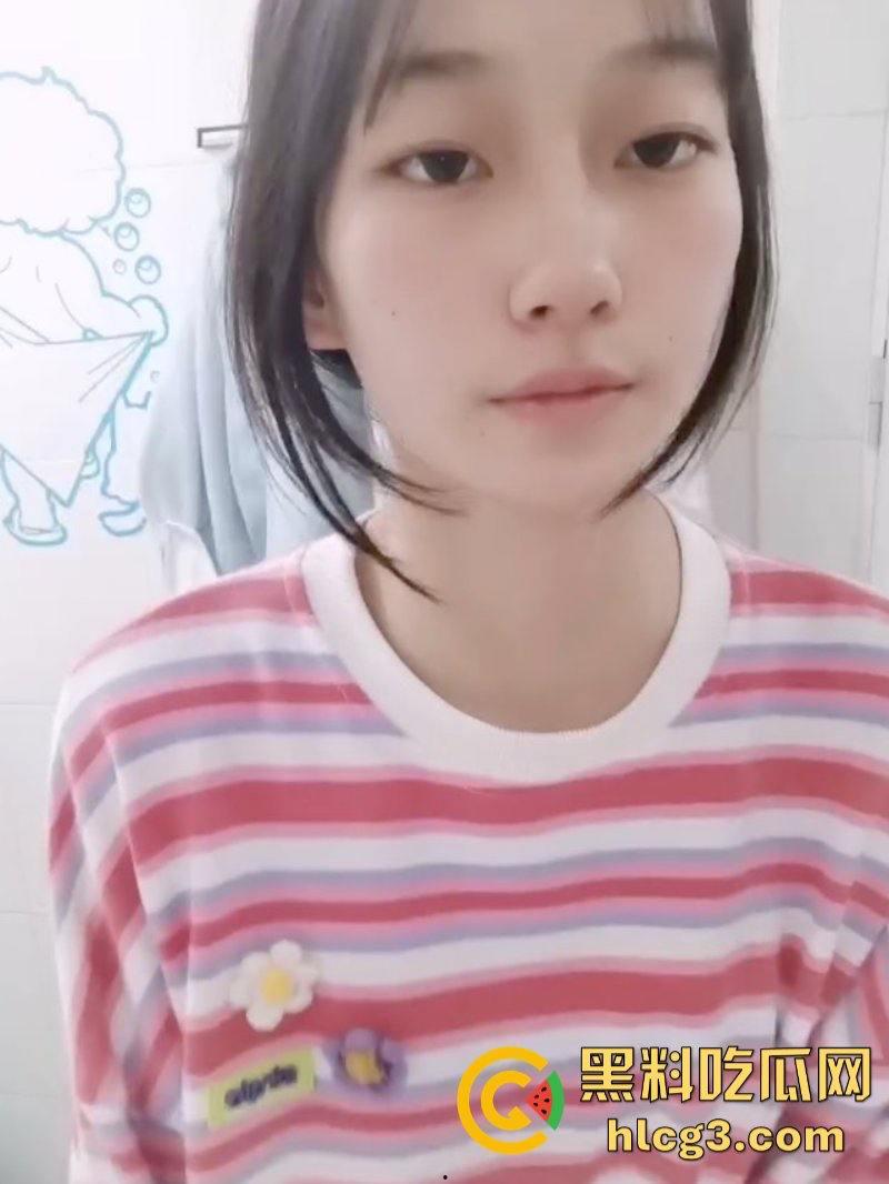 云南昆明工业职业技术学院母狗【杨佳慧】舞蹈生身材裸聊自慰被曝光！-4