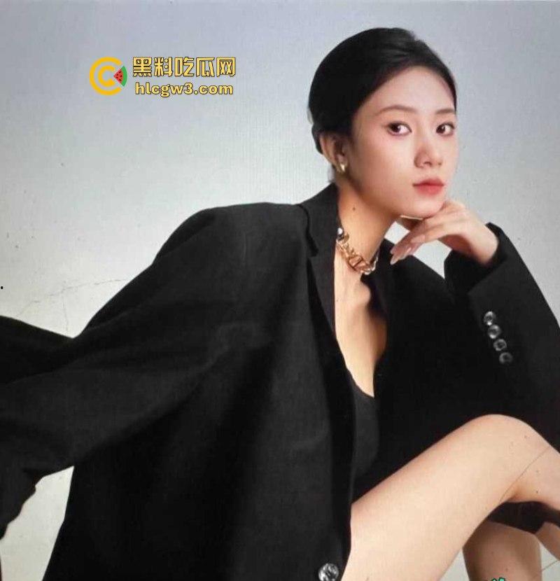 21岁模特级绝品前女友【蔡玲】被渣男泄密裸聊视频 还是一位喜欢吃鸡操逼的反差母狗！-10