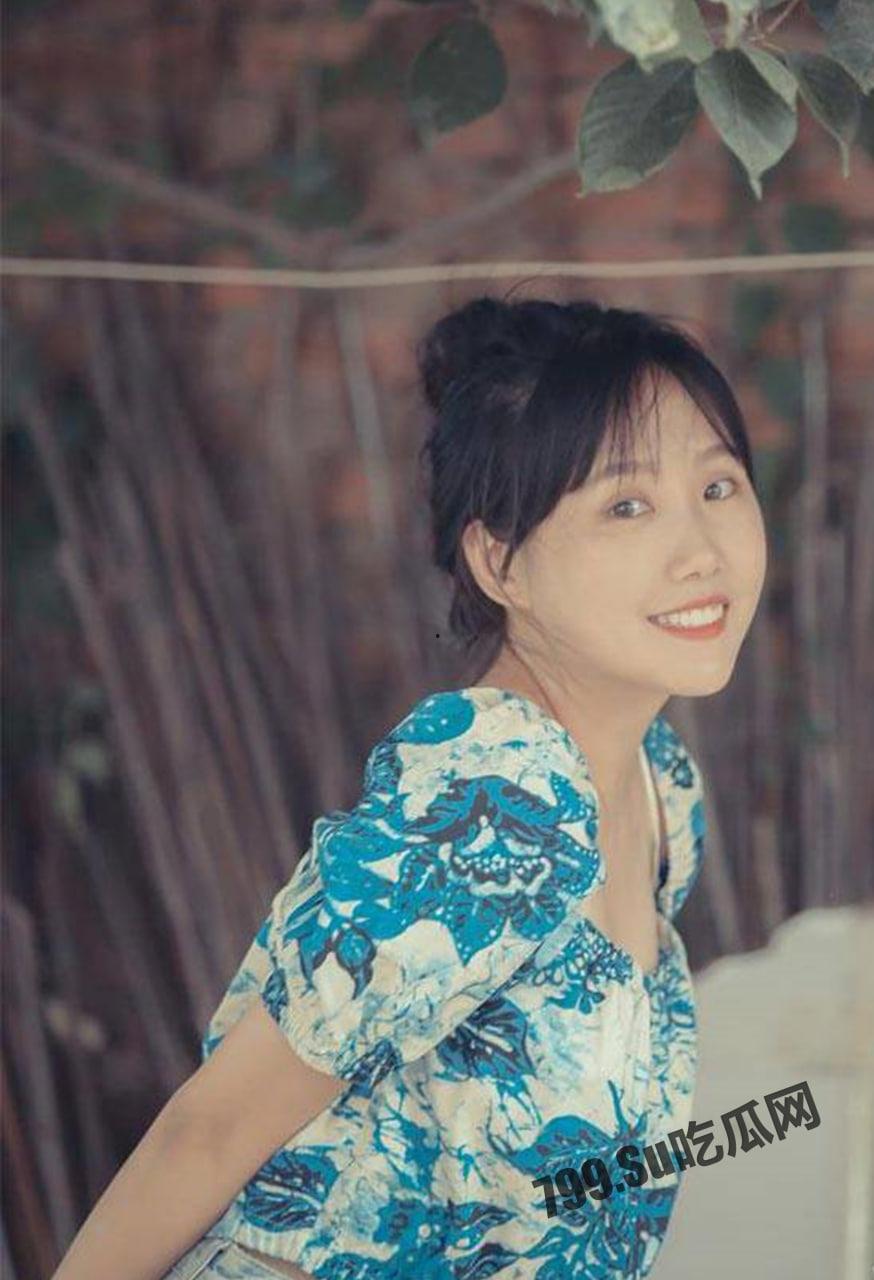 云盘泄密！超高颜值反差巨乳良家少妇 完美露脸与老公自拍啪啪视频泄漏 恬静的外表下隐藏着一颗淫荡的心-5