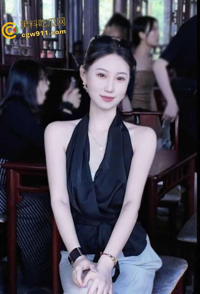 湖南常德清纯学生妹【于淑雅】，与男友激情做爱，乖巧听话淫水泛滥，性感JK黑丝美腿，操得过瘾又带劲！-2