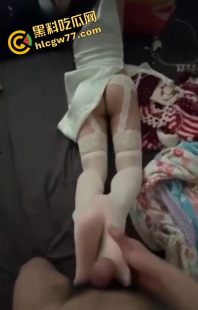 福建极品彩票店店主【贺思淼】 和男友私拍泄密 明面上的气派老板娘 私底下的骚逼小母狗 露脸性爱视频!-8