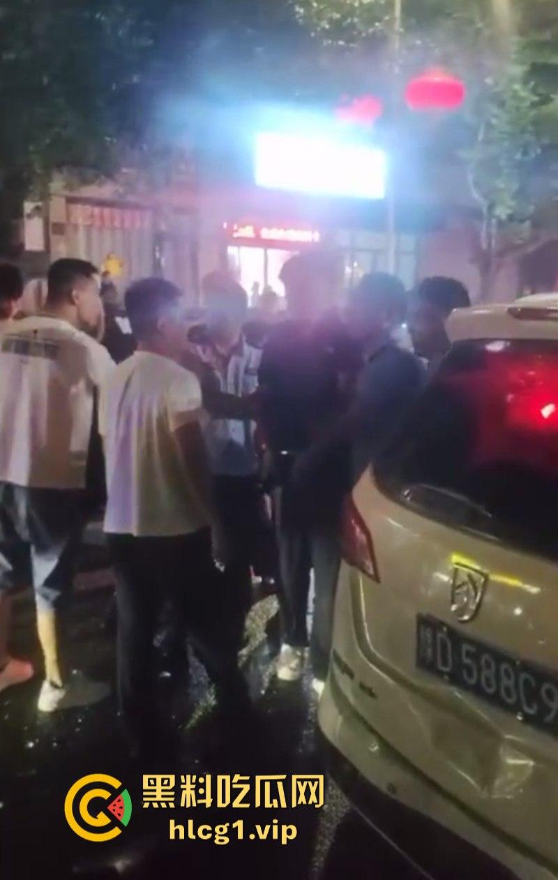 酒精惹的祸！汝州一男子连撞11辆车 这哥们如果对方家属不谅解 出来得2050年-11