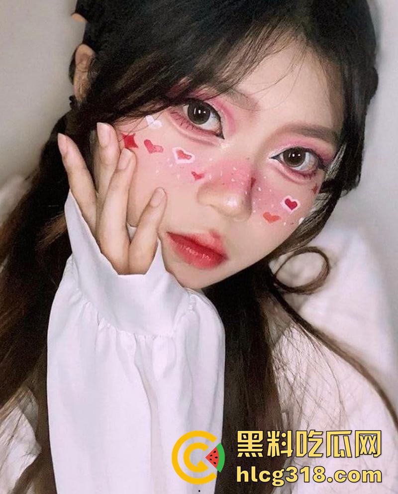 山西大学异物癖母狗【王思琴】，只要一看到粉色就会发骚，一个粉色尾巴肛塞，就能把她变成性奴！-2