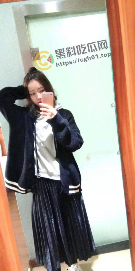 浙江嘉兴少妇【冯敏然】离婚后背着现任又去找前夫 最喜欢做口活 骚到没边-2