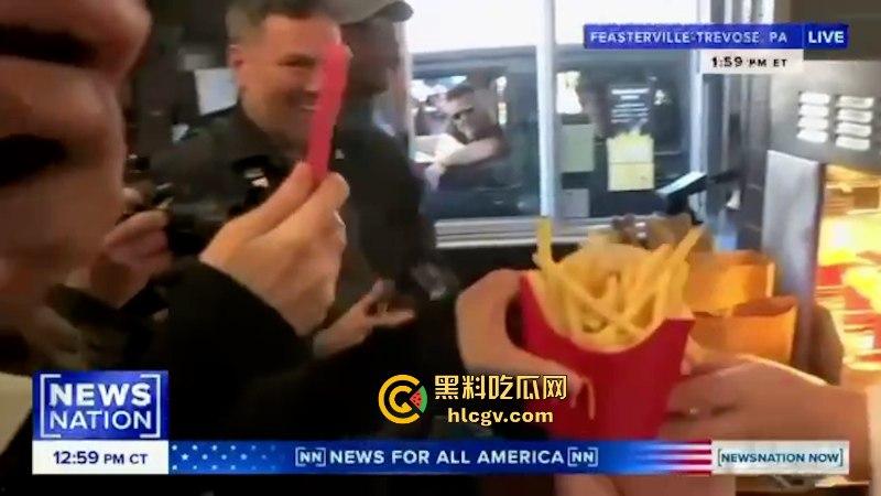 为大选造势 特朗普变身麦当劳打工仔炸薯条 一系列骚操作给哈里斯看懵了-3