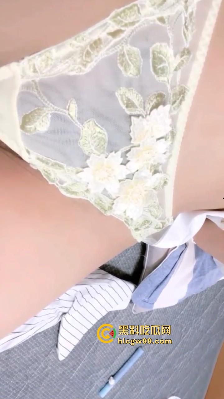 小编推荐！网调小红书极品反差少妇【胡辣汁】裸聊视频曝光，瑜伽配少妇阎王也得留住！-14