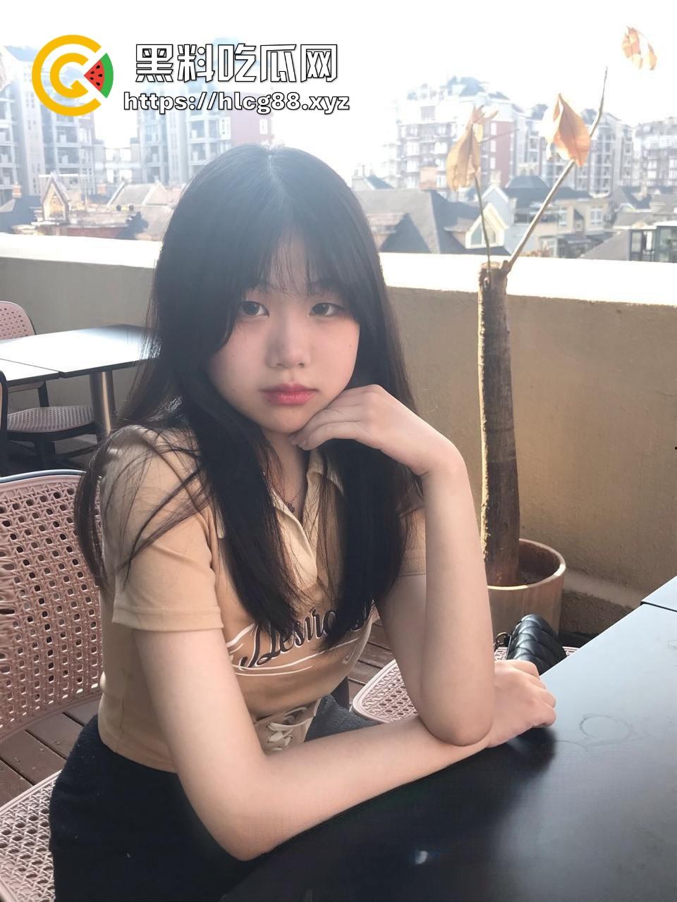 湖南长沙民政职业技术学院嫩妹【鲁毓雯】反差母狗曝光！背着男友偷操网友调教视频骚得炸裂，嫩逼贱样真骚！-2