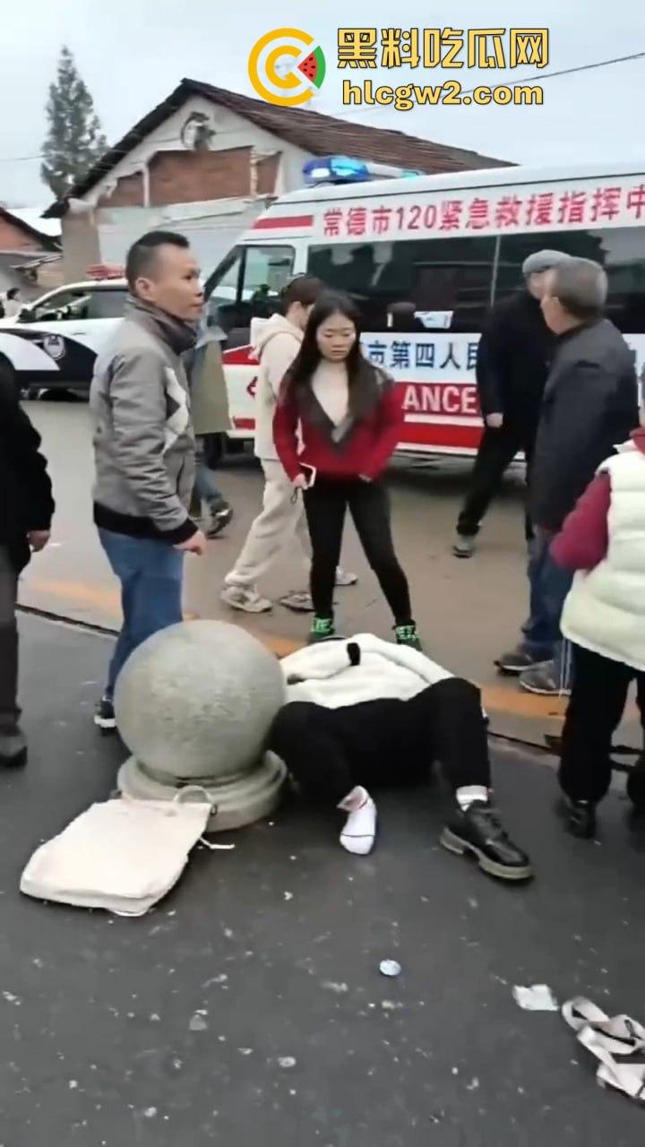 湖南常德鼎城区永安小学发生恶意撞人事件,多名学生受伤,三天两头又来报复社会疯了吗?-9