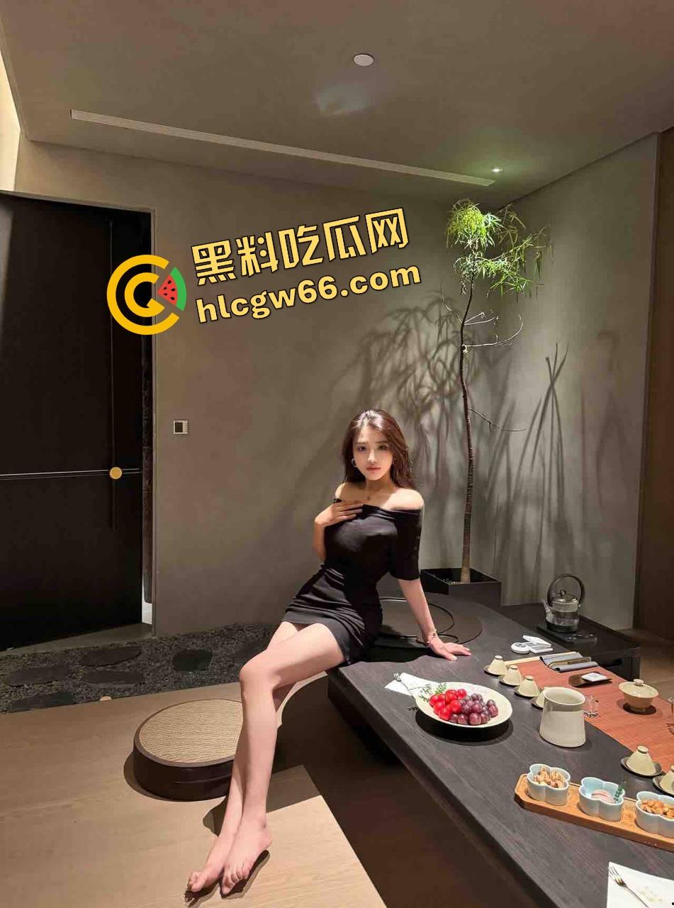 不怕女神骚，就怕女神会练腰，健身房女神『沐沐 』大奶水蛇腰操起来顶爆天花板，操起来腰比肉棒还灵活！-2