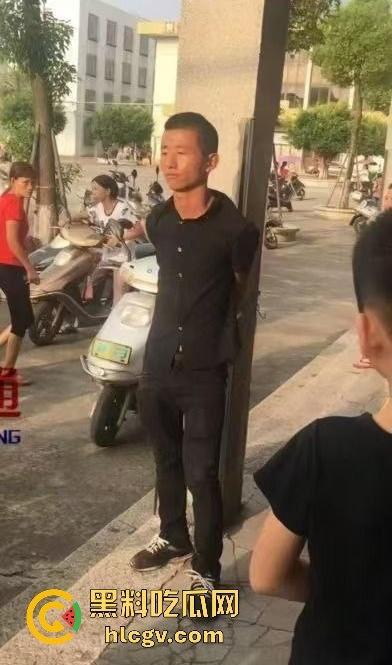 广东汕头小女孩遭两男子残忍强奸杀害,抛尸公厕水池,愤怒村民冲入派出所集体围殴牲口畜生变态凶手!-10