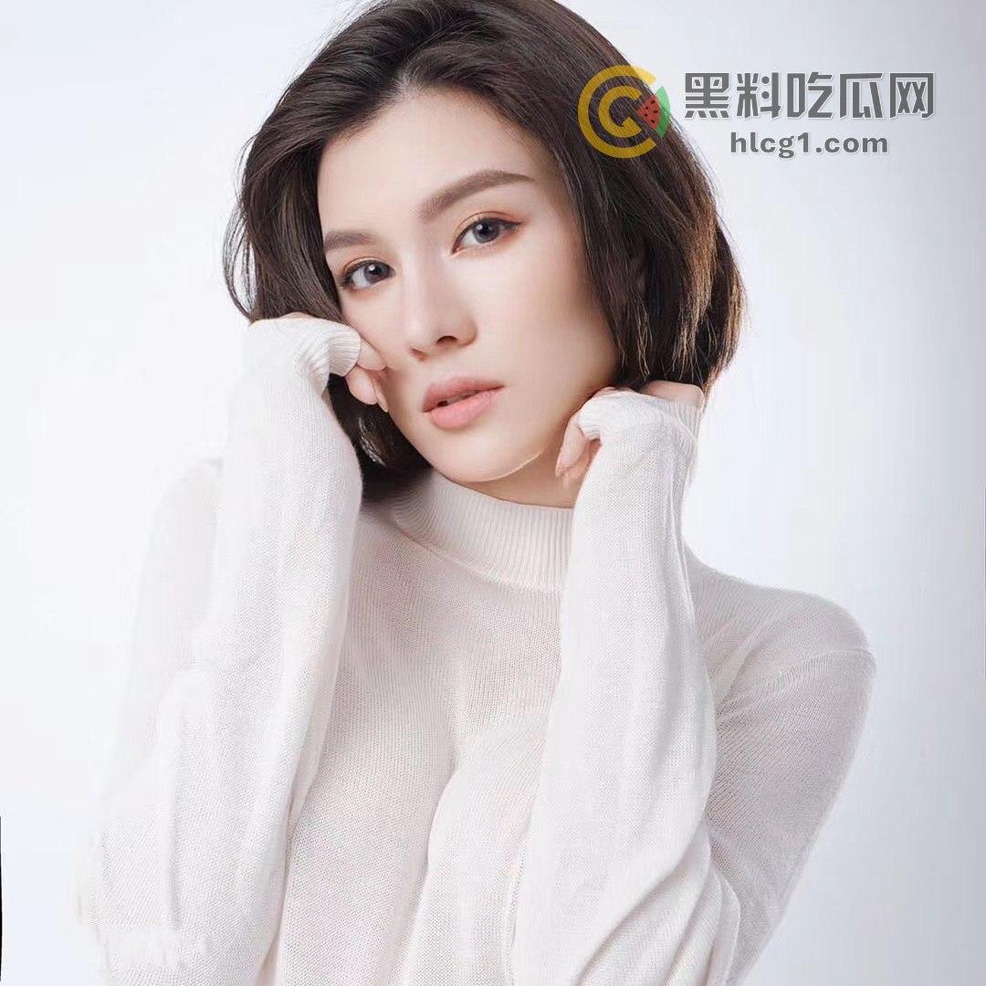 马来西亚混血女歌手蒋雨霏不为人知的一面：时尚天使变身夜间狂野女郎！-2