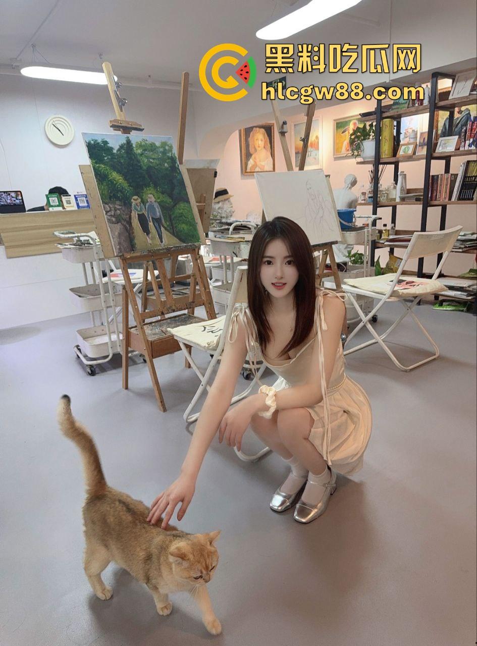 女神跟金主做爱视频给舔狗看，看着白月光给后入抽插 不争气的眼泪瞬间流了下来！-2