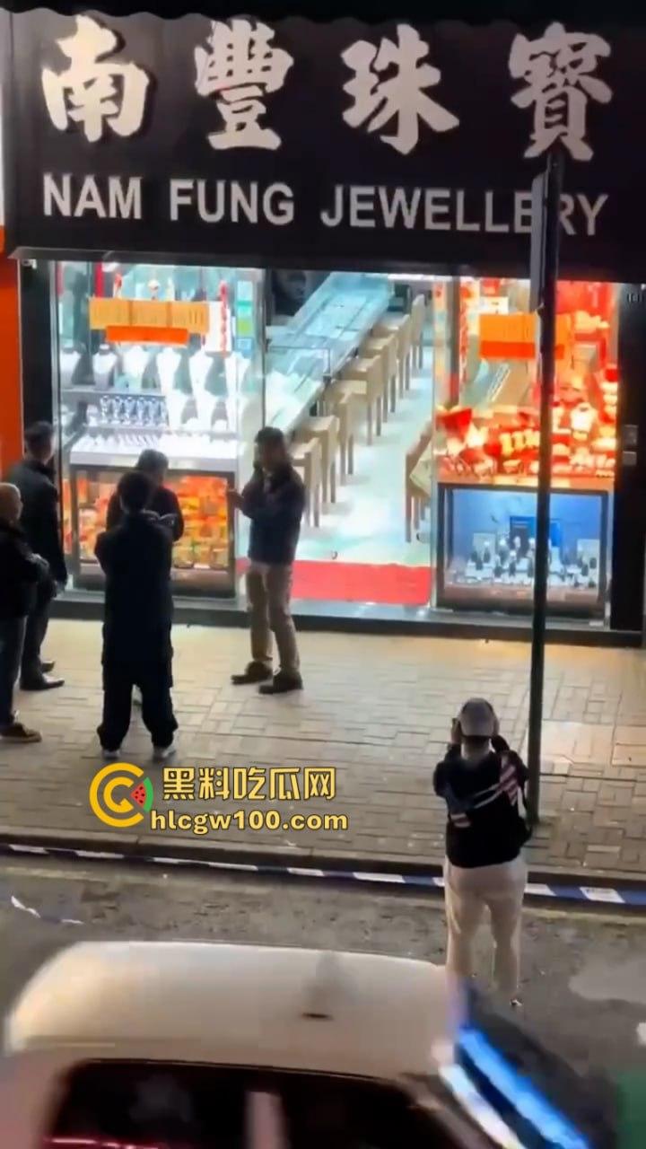 开宝马抢金铺？香港上水南丰珠宝 遭4名外籍蒙面歹徒洗劫 现场视频实拍曝光！-2