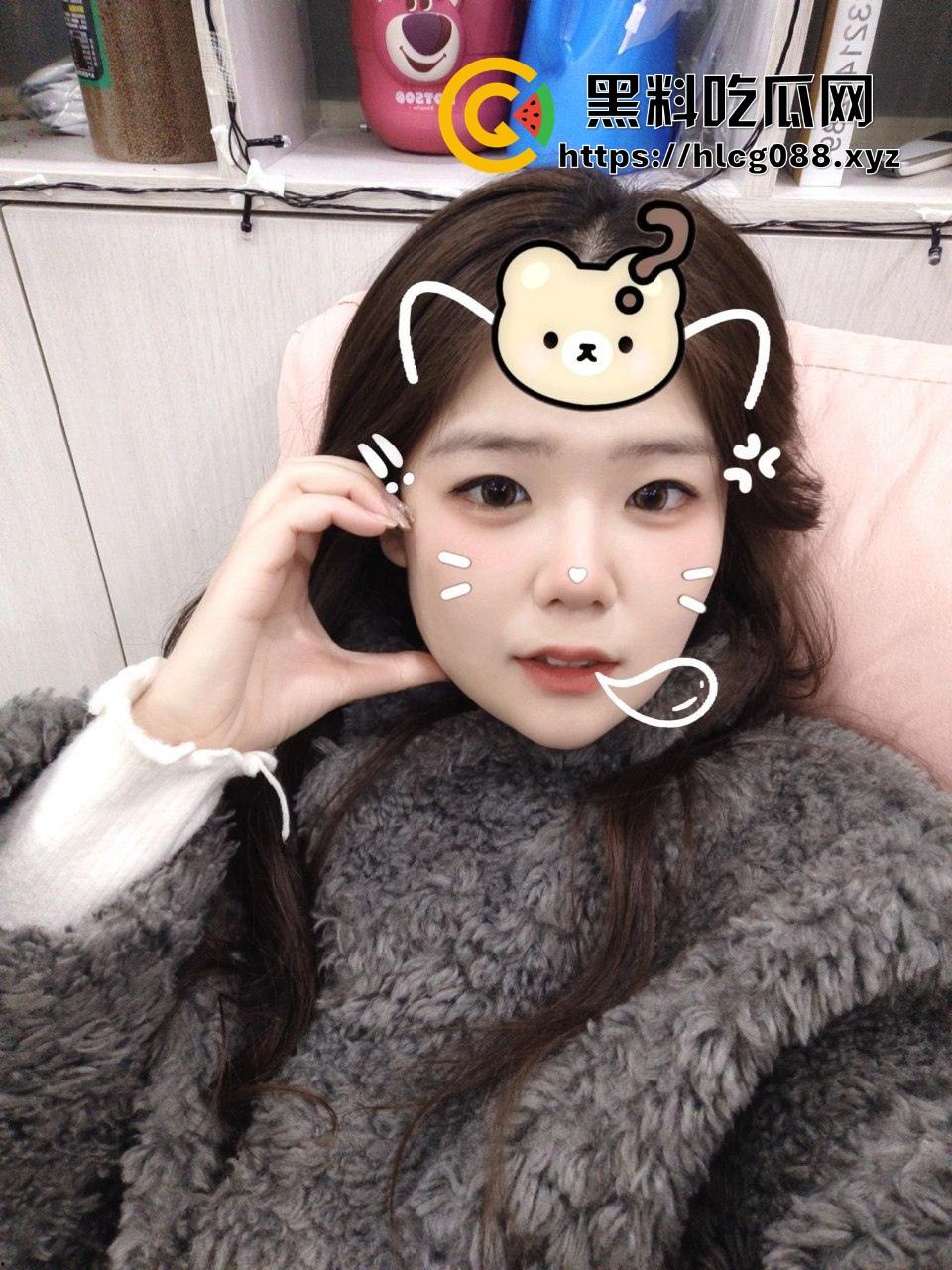 河南洛阳【王钦辉】大三微胖骚婊操烂视频炸街，白得像猪肉，男友偷拍怼逼狂干日她到天崩地裂！-2