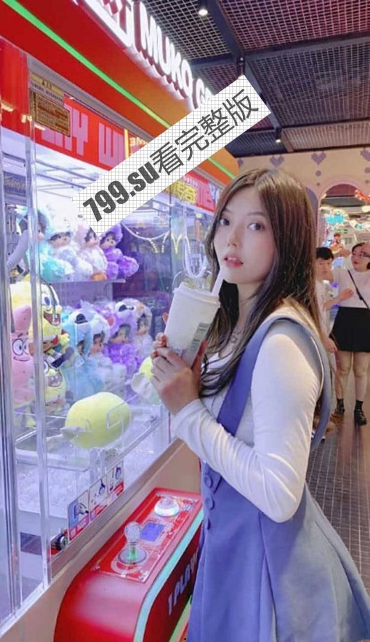 极度反差！上海音乐学院爆乳音乐老师 抖音只拍成人版 没想到私下那么淫荡-5