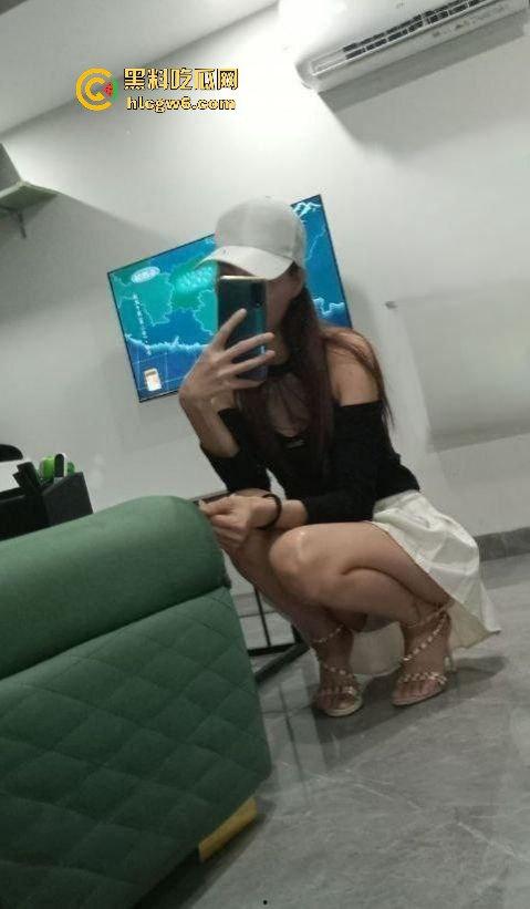 35岁骚浪顶级小野模变身金主专属母狗,穷人女神富人精盆,票子与肉体双丰收的堕落之路!-7