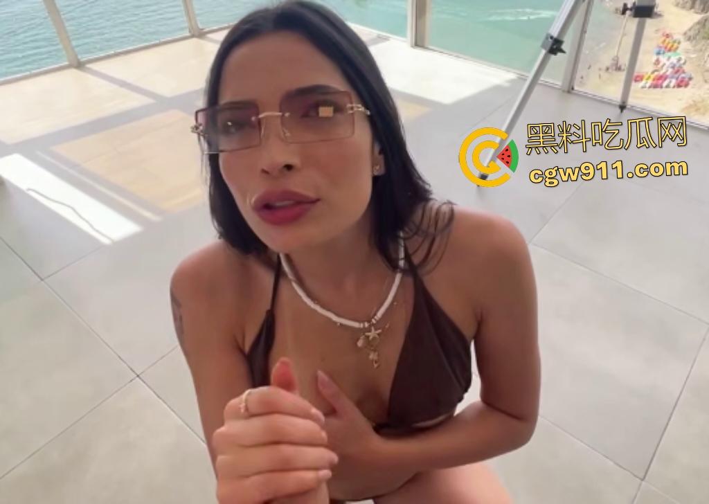 OnlyFans眼镜少妇【Jenn Pinzon】酒店狂骑巨屌内射！肥臀主动欲罢不能，鸡巴被吸干热情迷醉！-3