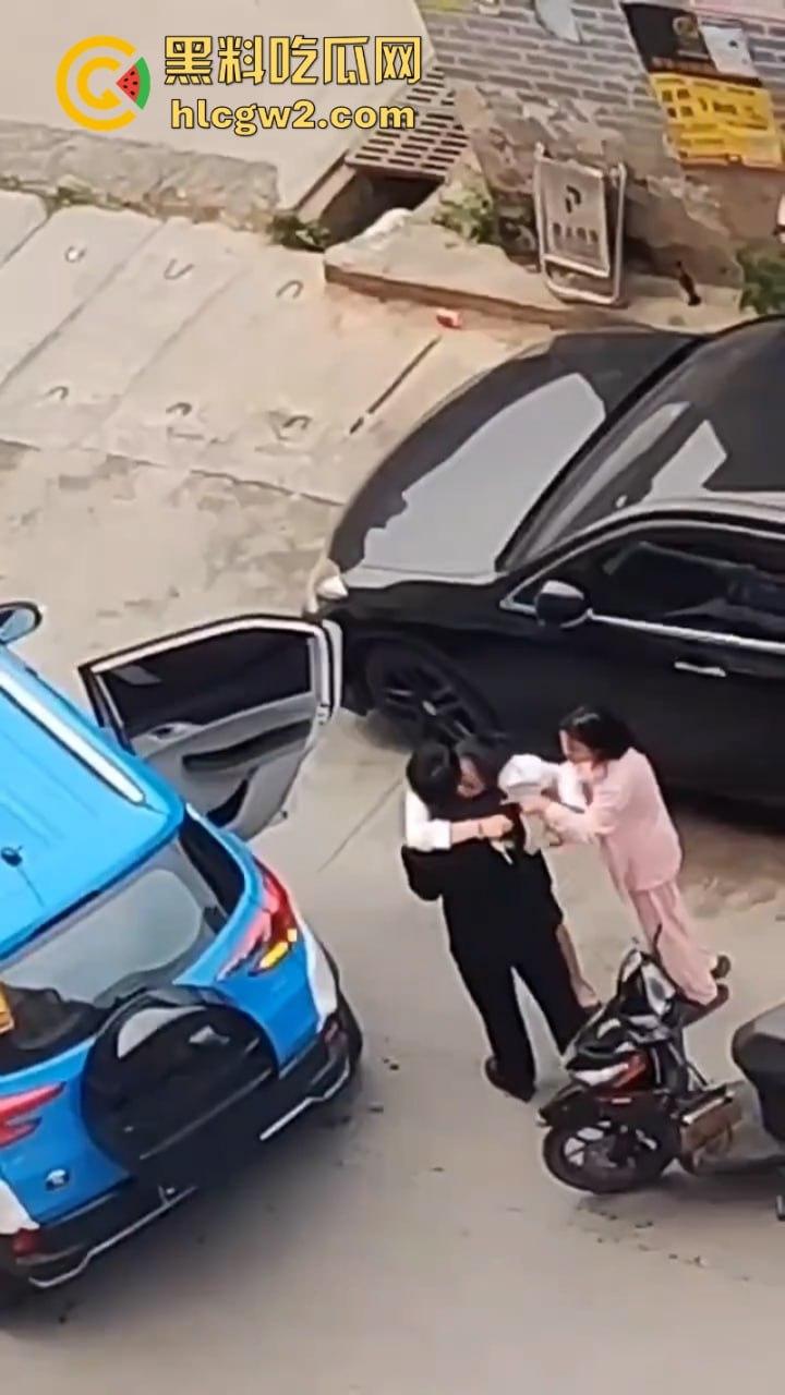 缅甸勐拉醉酒妹酒后倒贴闺蜜老公 强吻硬抱还蹭鸡 原配在一边无能狂怒-6