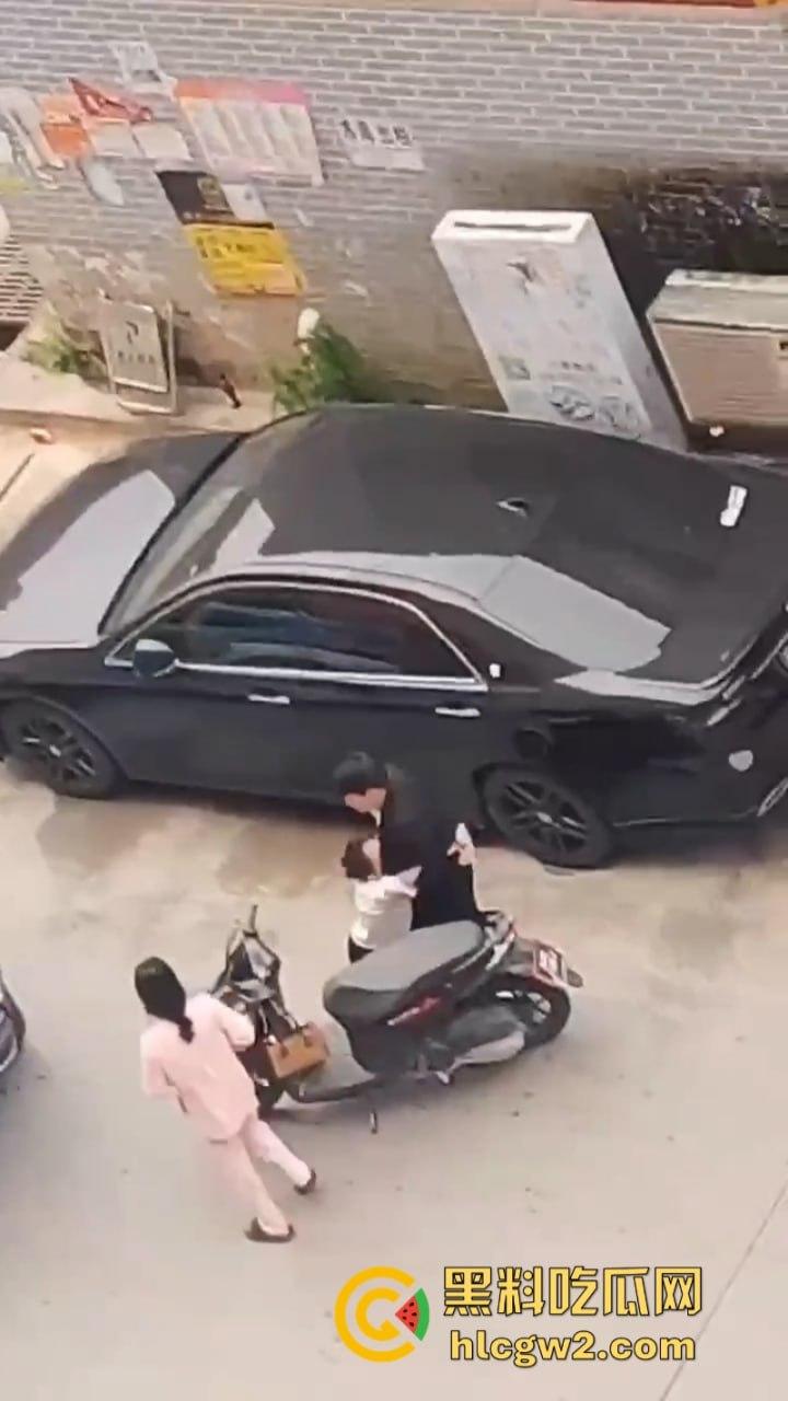 缅甸勐拉醉酒妹酒后倒贴闺蜜老公 强吻硬抱还蹭鸡 原配在一边无能狂怒-8