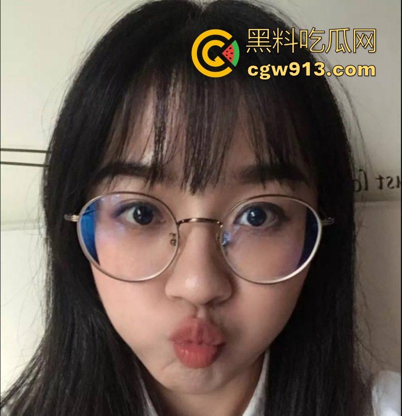 哈尔滨师范学院【王丽丽】白天戴着眼镜装清纯学生妹，晚上就被金主包养，被当母狗调教玩弄，极其反差！-4