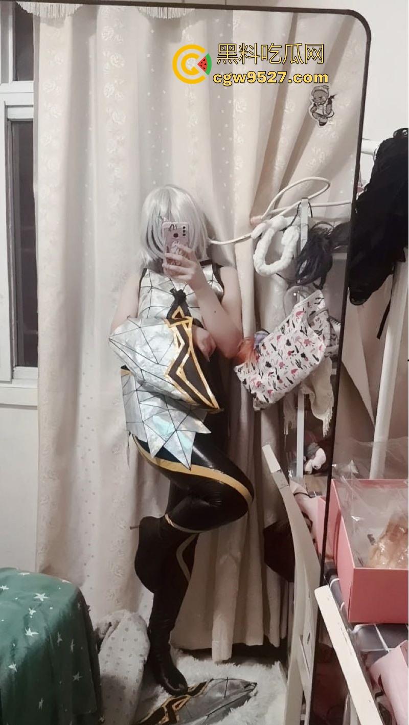 福利姬【沐沐酱】Cos王者荣耀东方镜原皮，嫩穴在镜头前肆意展示，完美还原角色魅惑气质跟奶子！-1