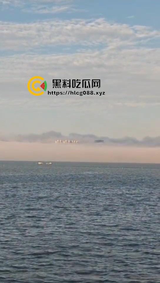 汕头南滨路海市蜃楼震撼现身：网友直播操天奇观，雾里看屌以为神仙下凡！-6