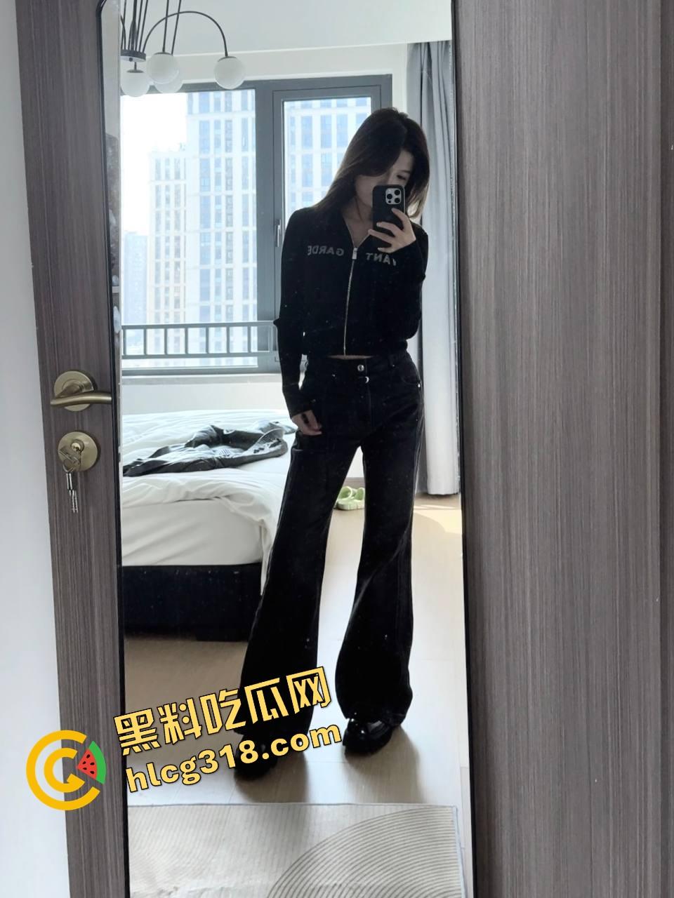 海角乱伦大神新作,野外水库边操得亲姐狂喷水,路人大爷驱赶中抠逼也能高潮!-2