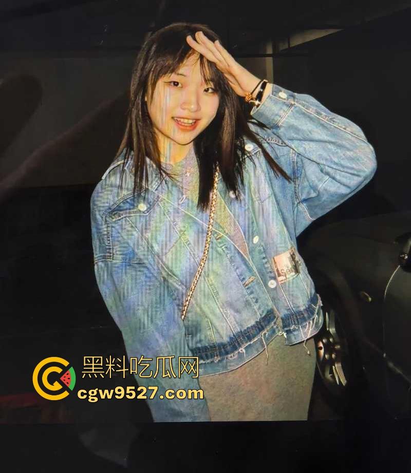 浙江大学反差小母狗【袁梓琪】网上聊骚约炮，骚照勾引炮友，被约见面直接狂干，私密视频被流出！-7