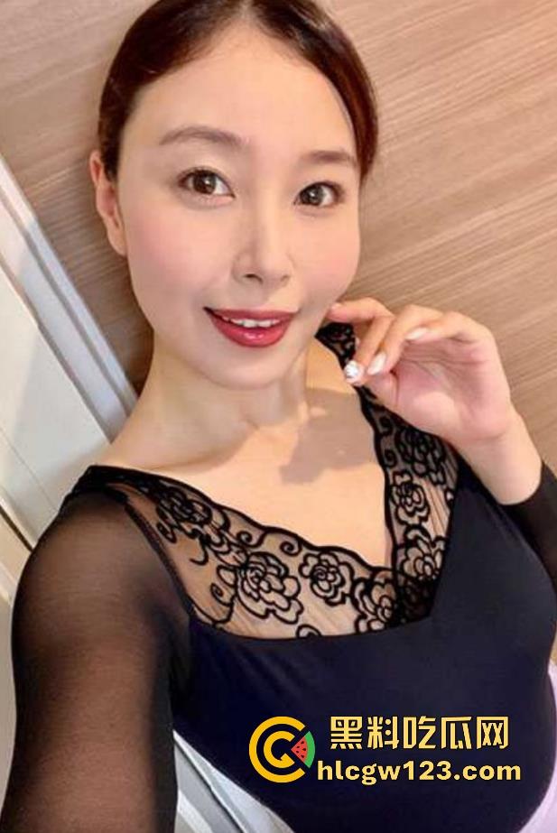 海角乱伦大神新作 黑丝少妇嫂嫂惨遭掰开腿狠操至高潮喷水 文静气质人妻终成小叔子胯下玩物-1