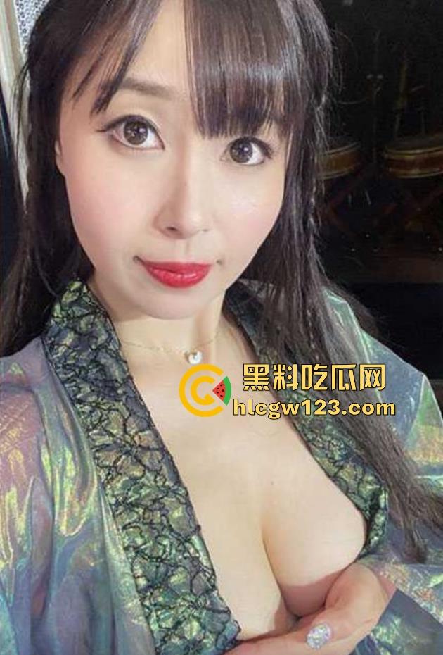 海角乱伦大神新作 黑丝少妇嫂嫂惨遭掰开腿狠操至高潮喷水 文静气质人妻终成小叔子胯下玩物-2