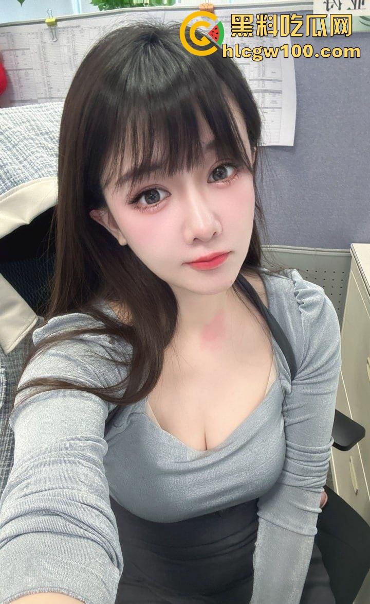 石家庄少妇文员『熊可心』桌上揉穴喷淫水湿透桌面，大奶子又软又白，老板欲火焚身直接腿软！-3