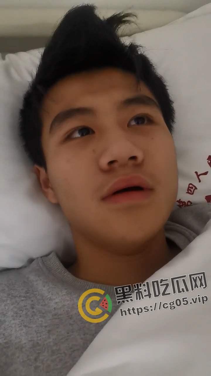 辽宁营口大石桥第二高级中学 男生在卫生间遭遇霸凌围殴 事后校方和打人家长不承认 现在孩子精神出现异常-3