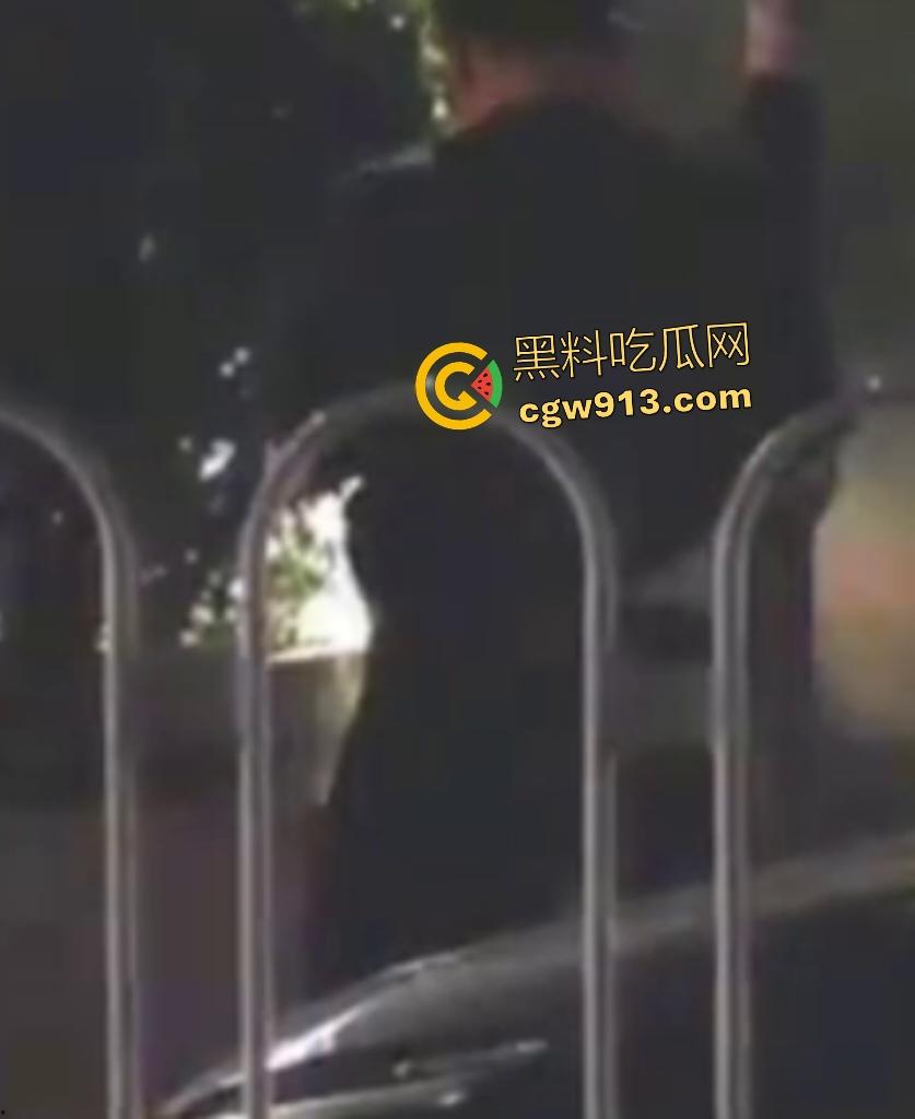 娱乐圈大瓜,车澈离婚原因曝光，街头和乃万亲热拥抱，疑似潜规则视频流出，rap圈玩的都这么猛？-5