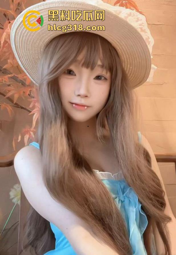 情窦初开的妹妹在房间内发情自慰，半掩房门勾引，我别无选择，只能亲自帮助扑灭火焰！-3