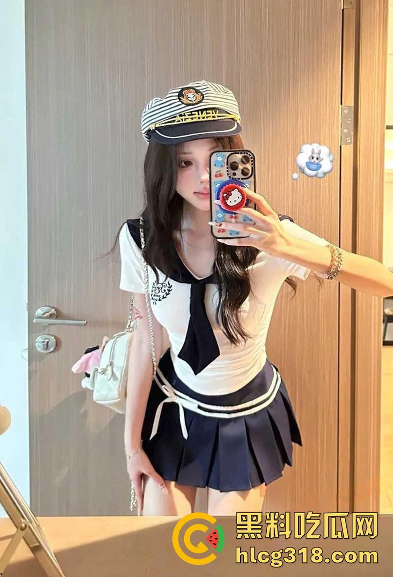 常州师范大学校花【李子秋】,白月光级极品女神,却成为金主包养的小野猫,火辣暴露自拍流出!-1