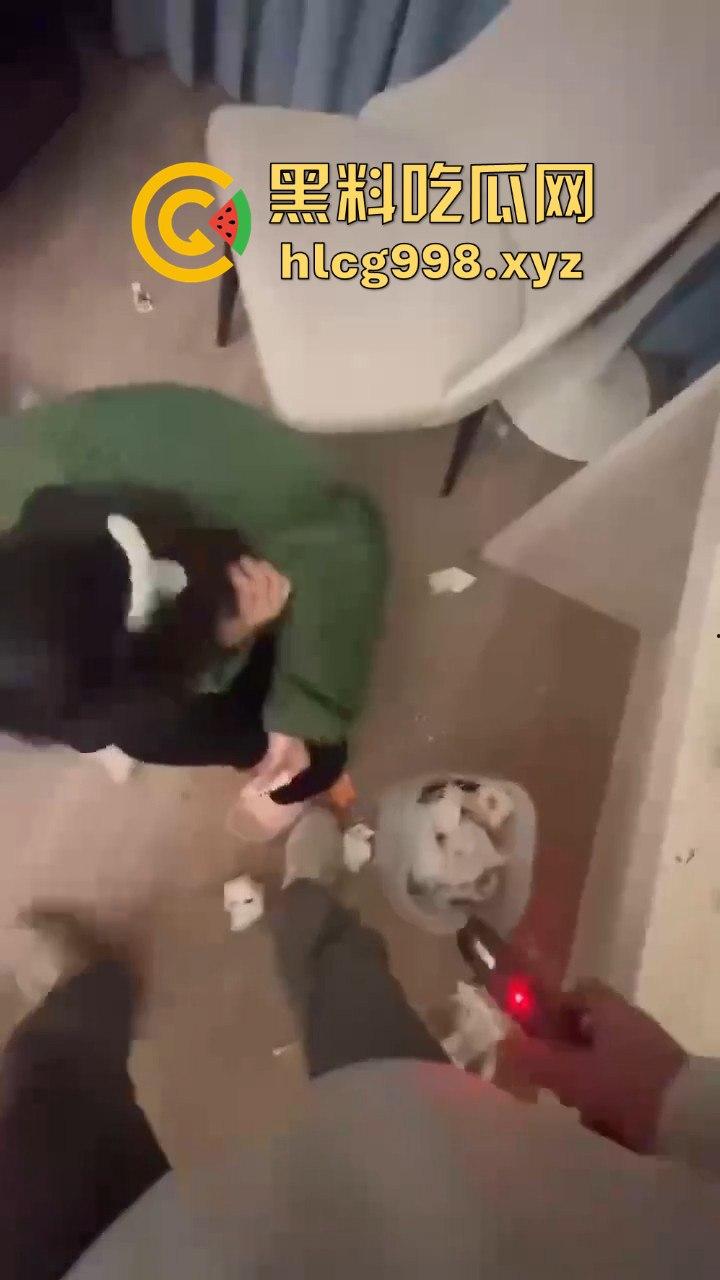 逼良为娼还打人！两个男的打不过女的竟录视频泄愤，只因不肯玩3P！-8