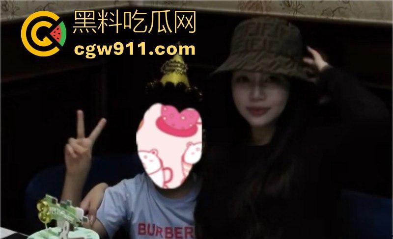 江苏徐州性瘾人妻【胡恒瑜】婚内出轨约炮多人，极品身材各种情趣内衣火辣裸聊，聊天记录都骚过人！-13