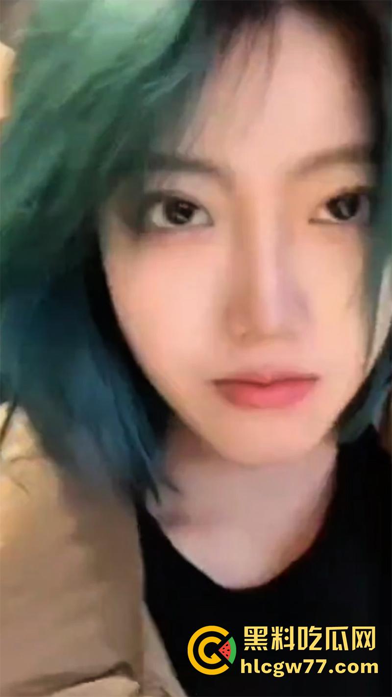 抖音气质网红【不澈】，高颜值极品尤物，被爆出给金主口交视频，眼神淫荡的都拉丝了！-3